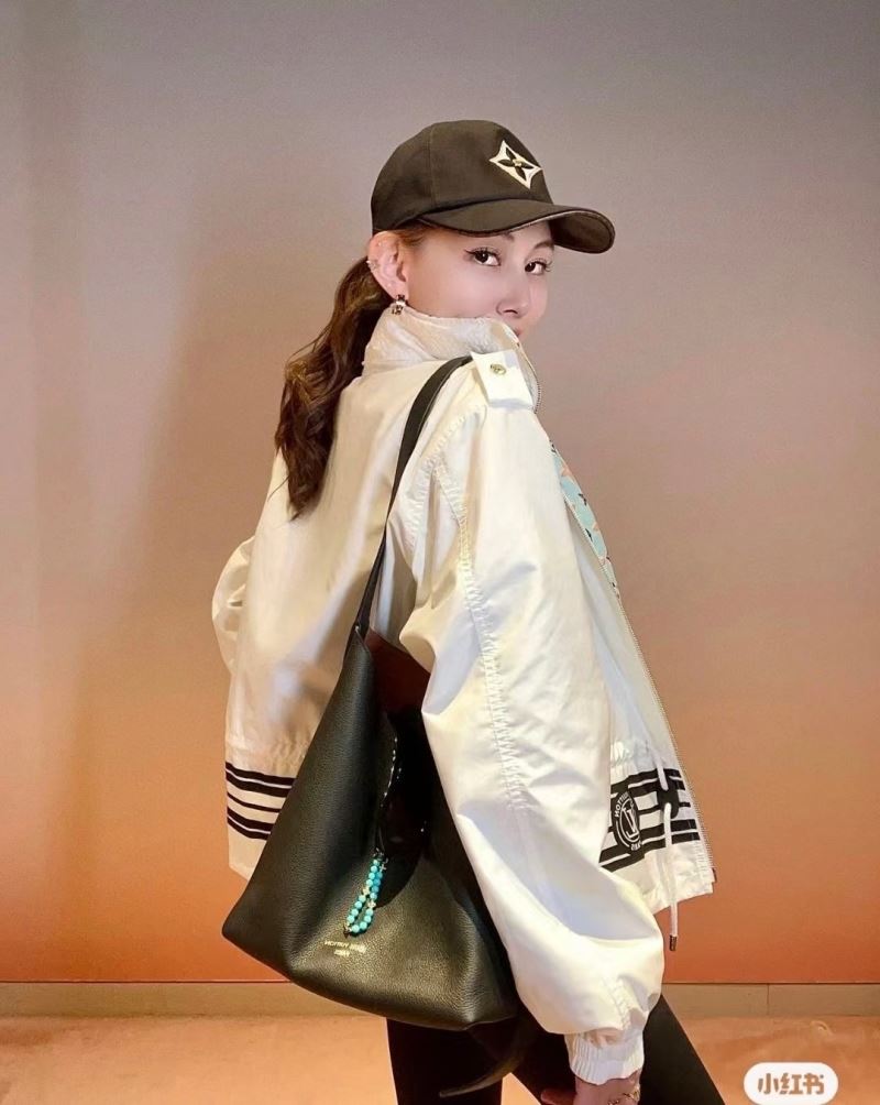 Louis Vuitton Hobo Bags